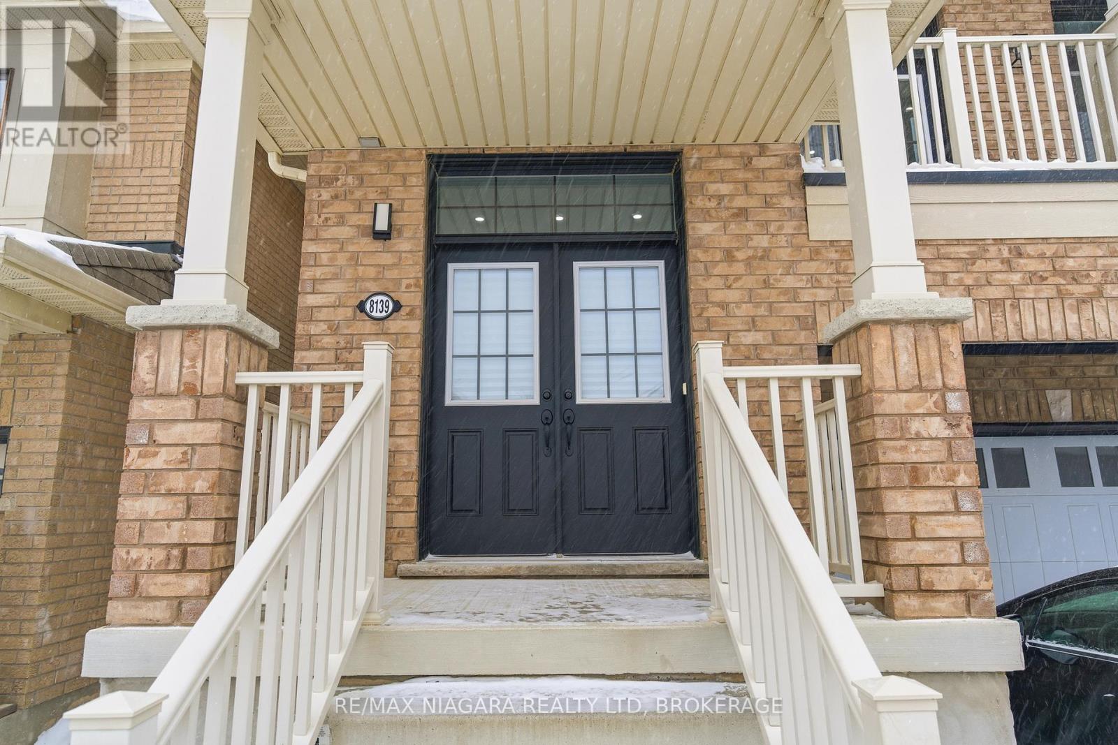 8139 Buckeye Crescent, Niagara Falls, Ontario  L2H 2Y6 - Photo 3 - X12725792