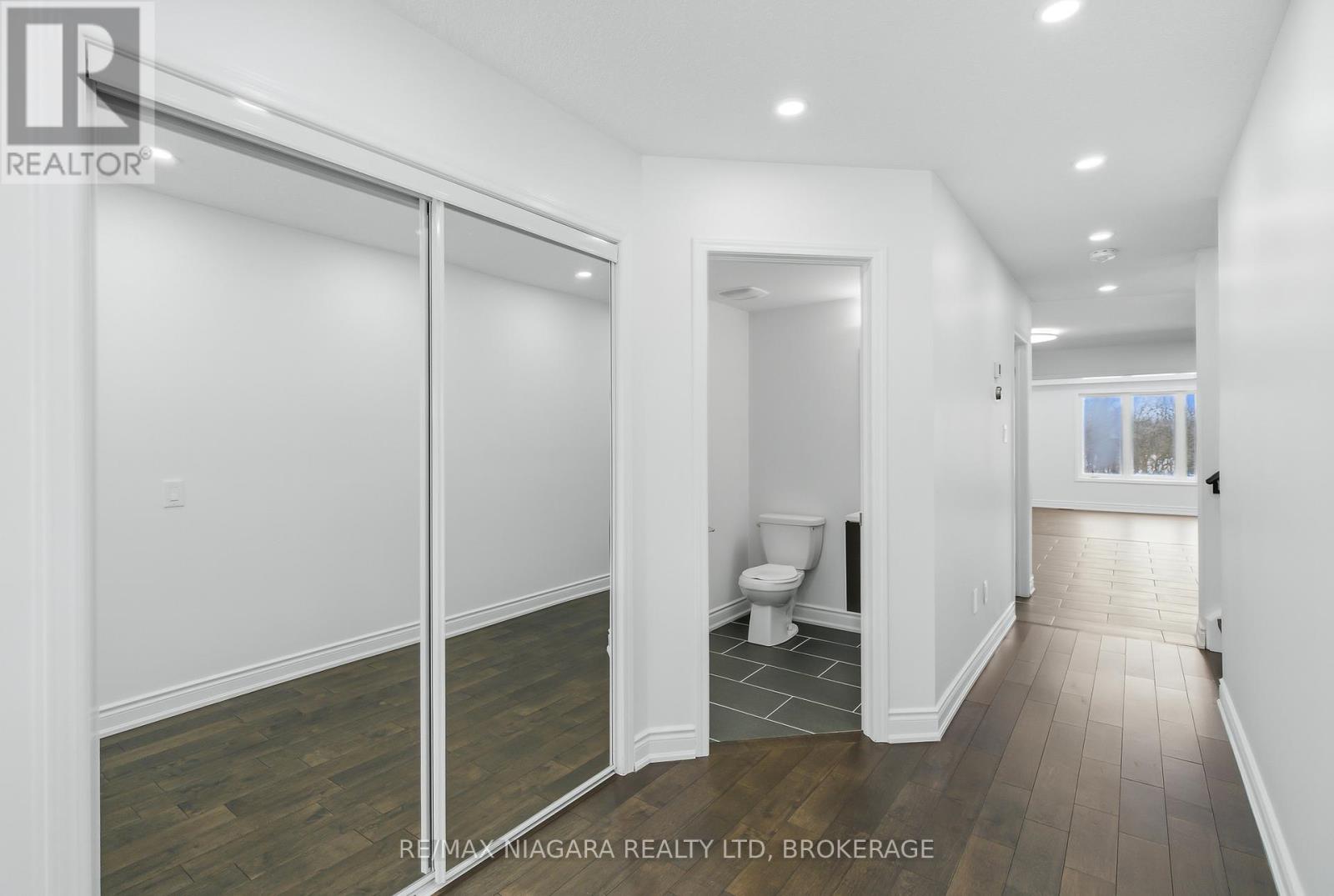 8139 Buckeye Crescent, Niagara Falls, Ontario  L2H 2Y6 - Photo 5 - X12725792