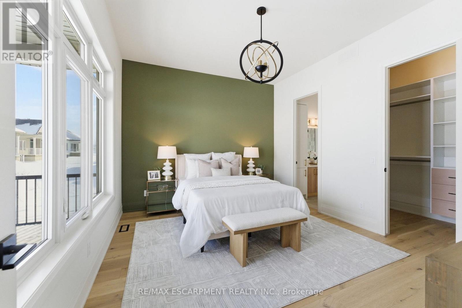 15 Oakley Drive, Niagara-On-The-Lake, Ontario  L0S 1J0 - Photo 17 - X12725060