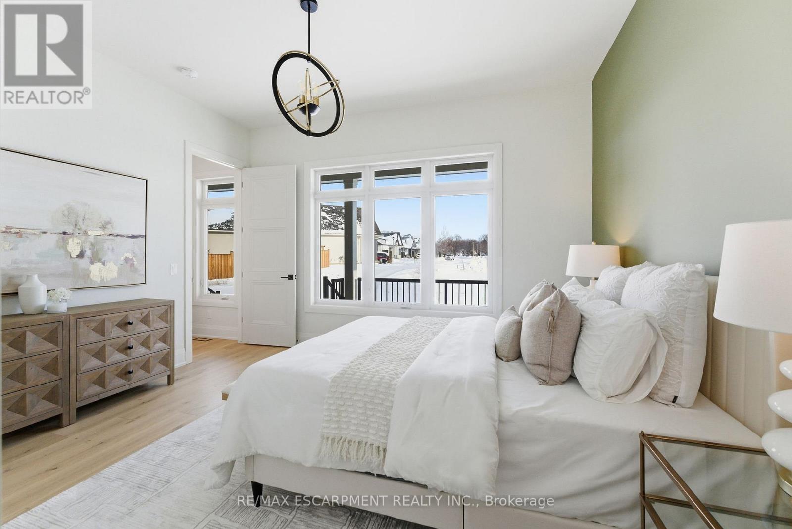 15 Oakley Drive, Niagara-On-The-Lake, Ontario  L0S 1J0 - Photo 19 - X12725060