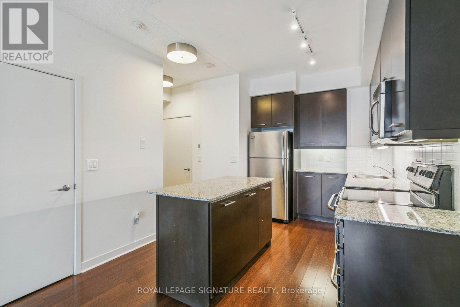 2907 - 360 Square One Drive, Mississauga, Ontario  L5B 0E6 - Photo 7 - W12722224