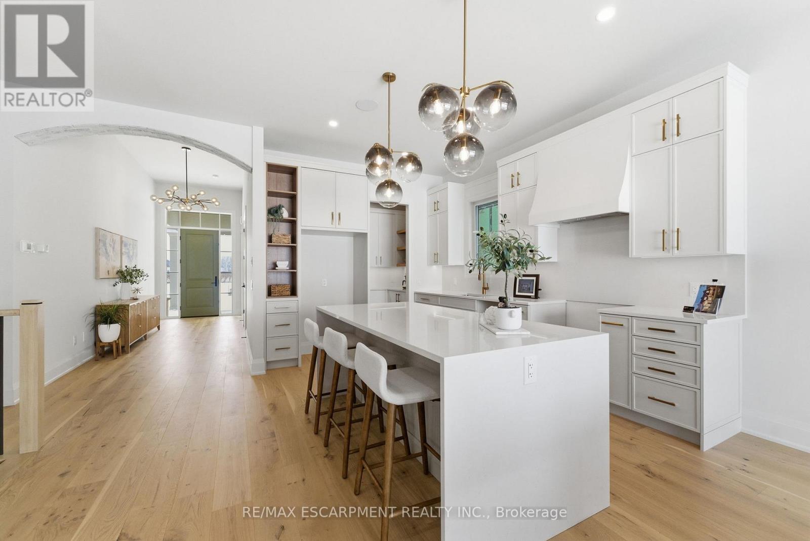 15 Oakley Drive, Niagara-On-The-Lake, Ontario  L0S 1J0 - Photo 8 - X12725060