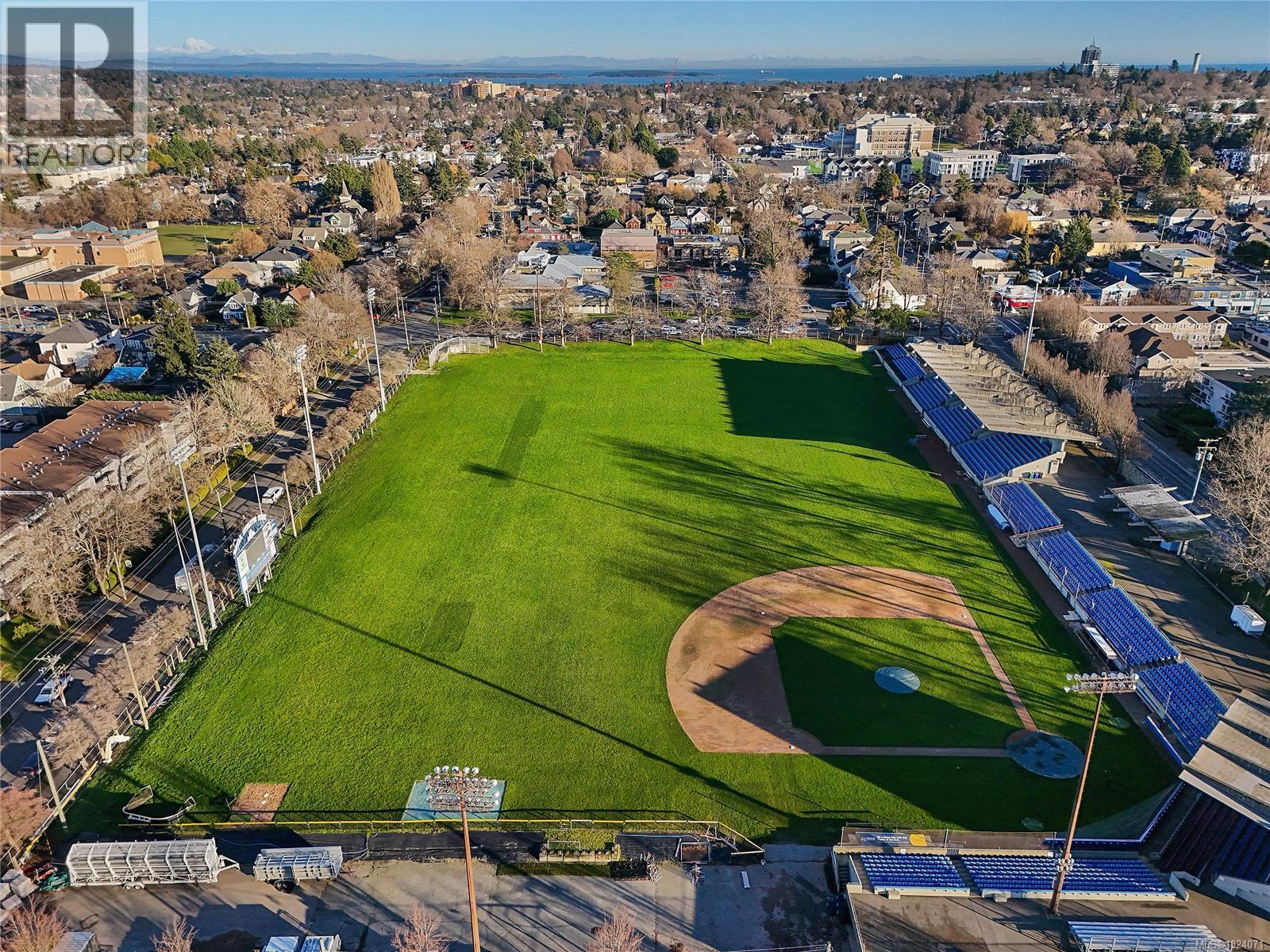 3 945 Pembroke St, Victoria, British Columbia  V8T 1J1 - Photo 53 - 1024071