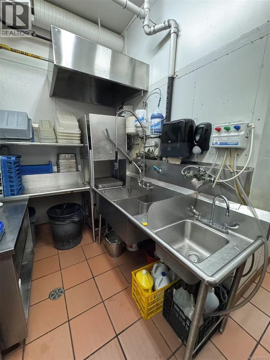 3613 Shelbourne St, Saanich, British Columbia  V8P 4H1 - Photo 8 - 1024124