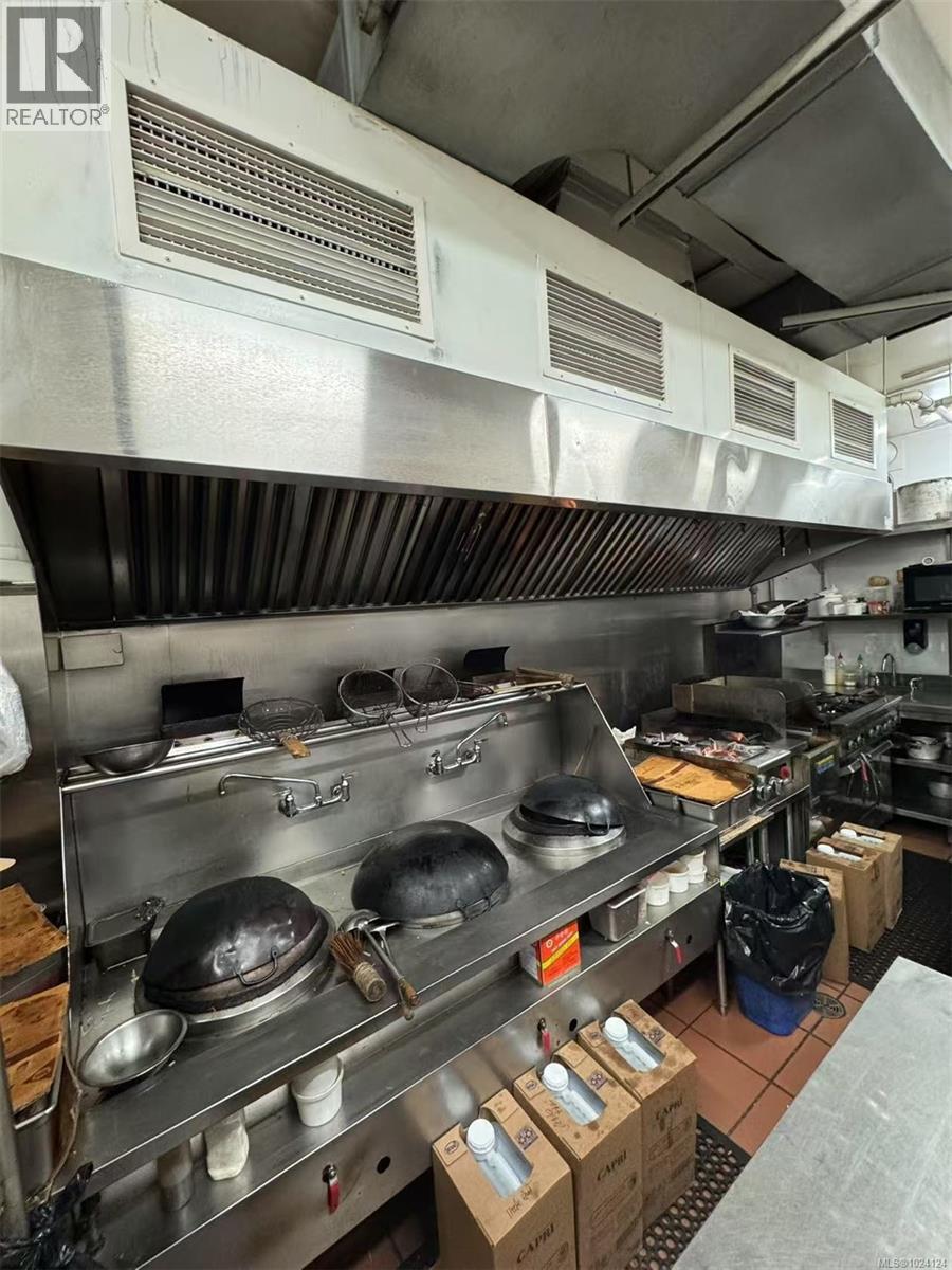 3613 Shelbourne St, Saanich, British Columbia  V8P 4H1 - Photo 5 - 1024124