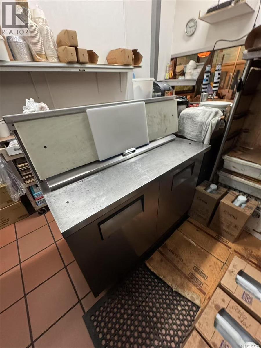 3613 Shelbourne St, Saanich, British Columbia  V8P 4H1 - Photo 9 - 1024124