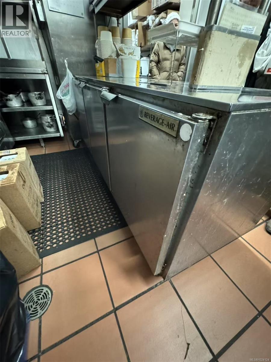 3613 Shelbourne St, Saanich, British Columbia  V8P 4H1 - Photo 13 - 1024124