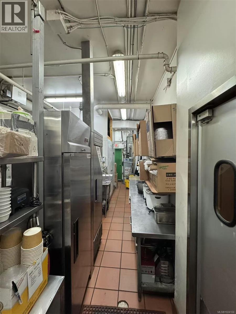 3613 Shelbourne St, Saanich, British Columbia  V8P 4H1 - Photo 10 - 1024124