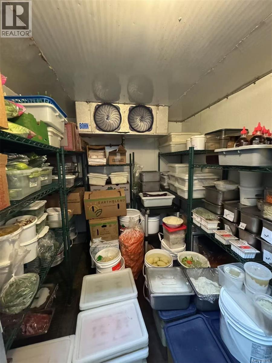 3613 Shelbourne St, Saanich, British Columbia  V8P 4H1 - Photo 12 - 1024124