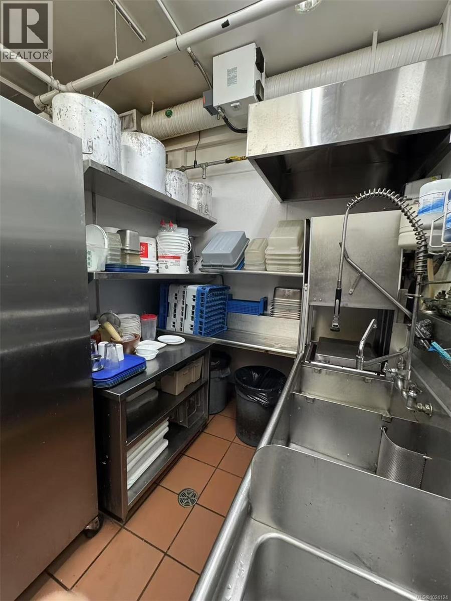 3613 Shelbourne St, Saanich, British Columbia  V8P 4H1 - Photo 7 - 1024124