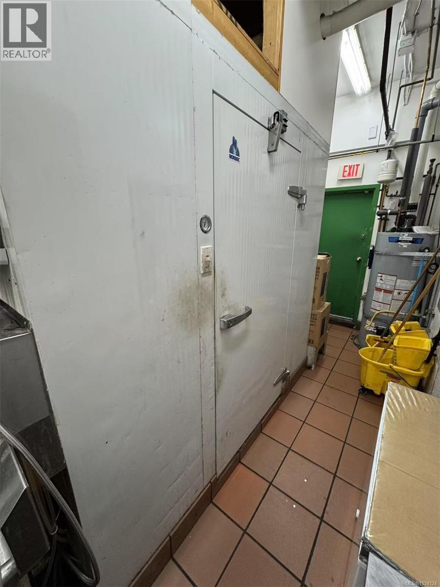 3613 Shelbourne St, Saanich, British Columbia  V8P 4H1 - Photo 11 - 1024124