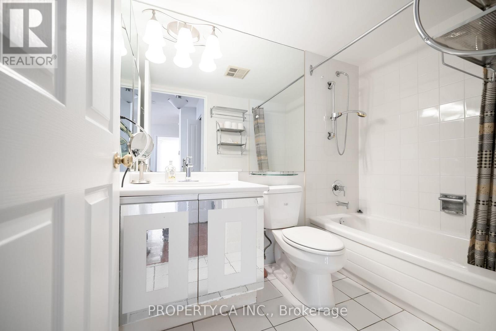 201 - 1121 Steeles Avenue W, Toronto, Ontario  M2R 3W7 - Photo 15 - C12725678