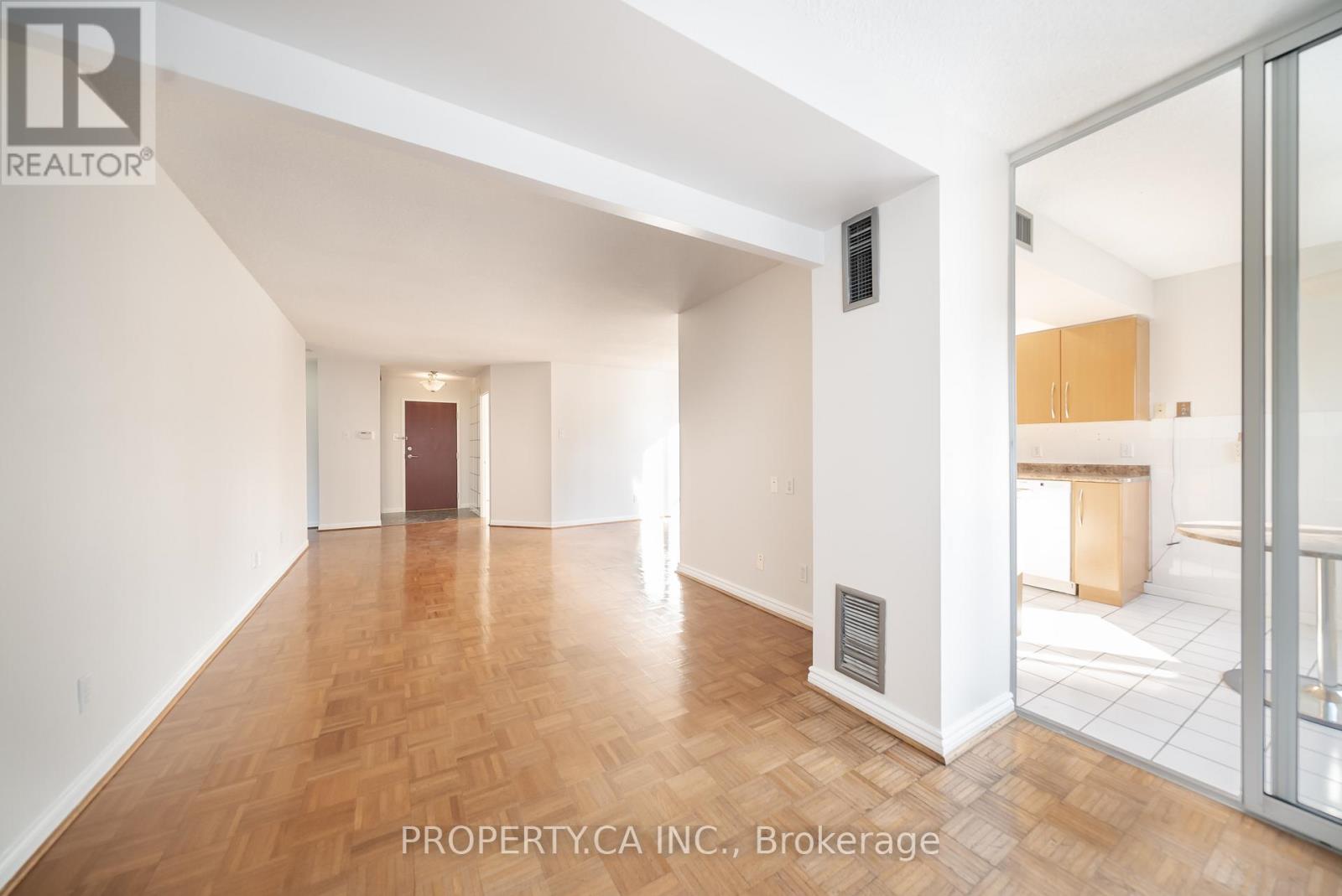 201 - 1121 Steeles Avenue W, Toronto, Ontario  M2R 3W7 - Photo 5 - C12725678