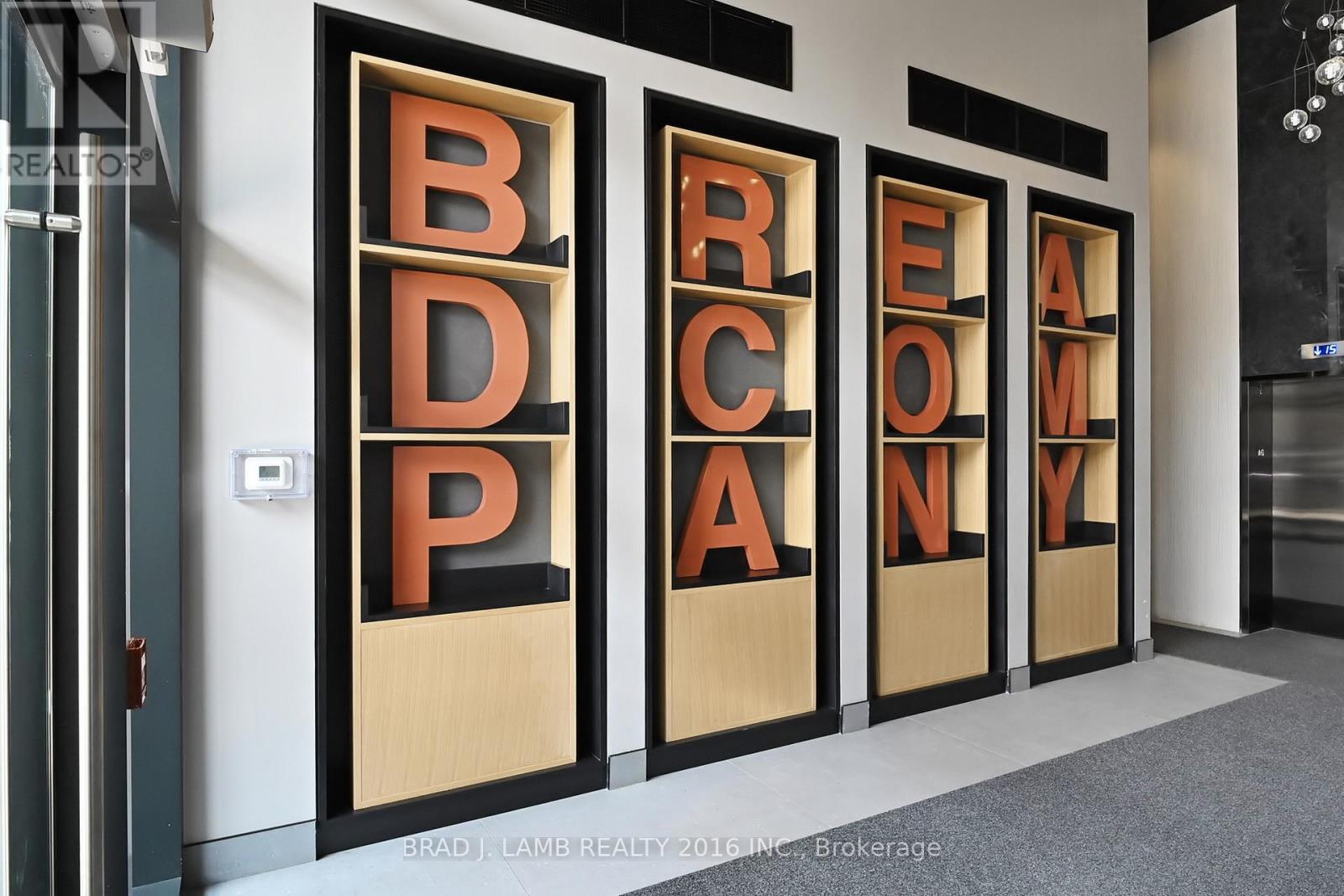 913 - 195 Mccaul Street, Toronto, Ontario  M5T 0E5 - Photo 3 - C12725780