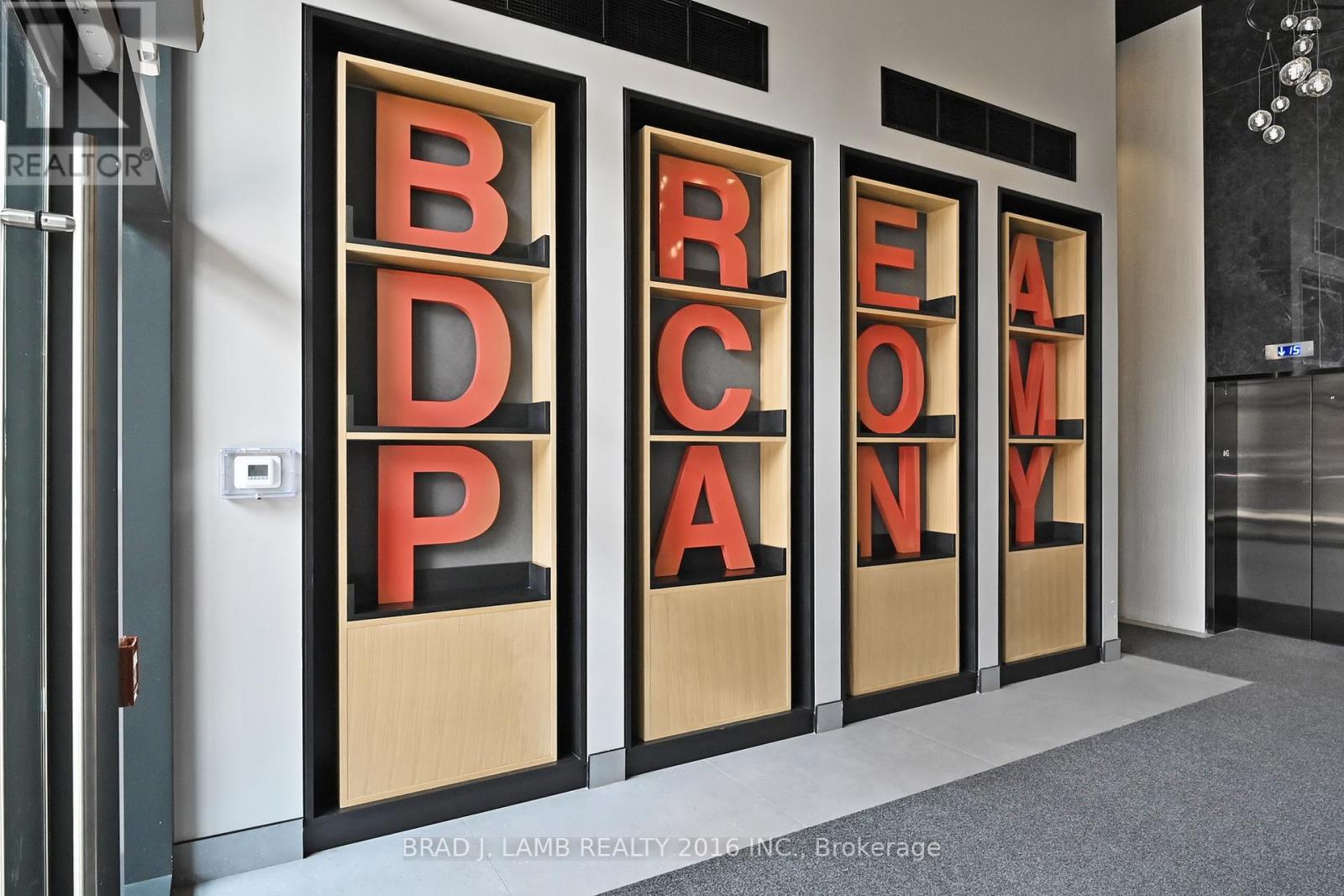 302 - 195 Mccaul Street, Toronto, Ontario  M5T 0E5 - Photo 3 - C12725790