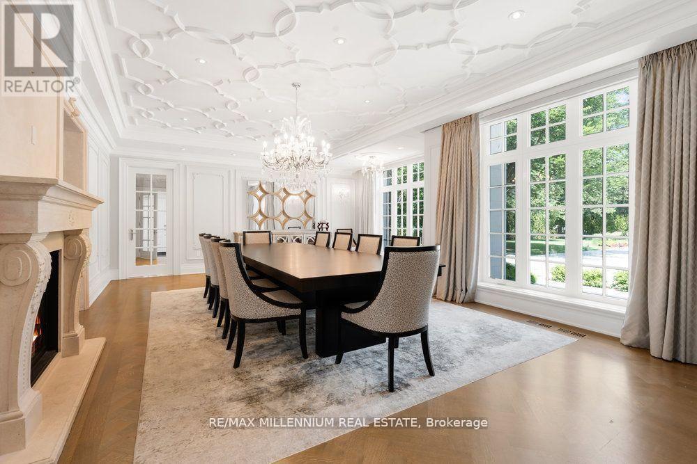 38 Park Lane Circle, Toronto, Ontario  M3C 2N2 - Photo 15 - C12725852