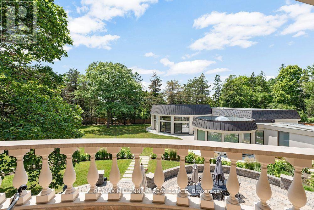 38 Park Lane Circle, Toronto, Ontario  M3C 2N2 - Photo 27 - C12725852