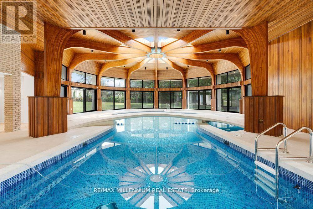 38 Park Lane Circle, Toronto, Ontario  M3C 2N2 - Photo 36 - C12725852