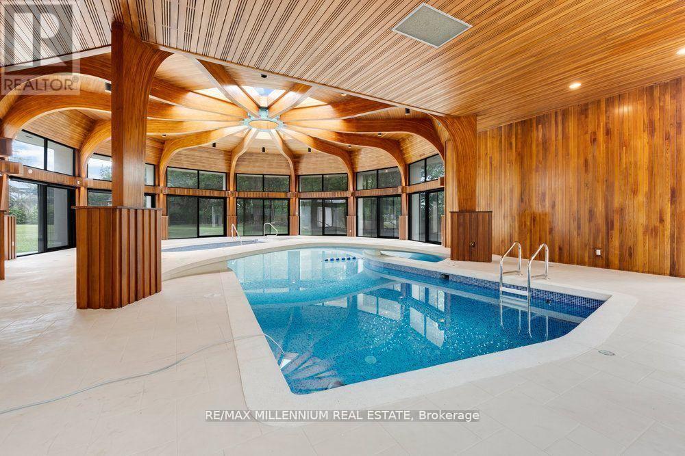 38 Park Lane Circle, Toronto, Ontario  M3C 2N2 - Photo 37 - C12725852