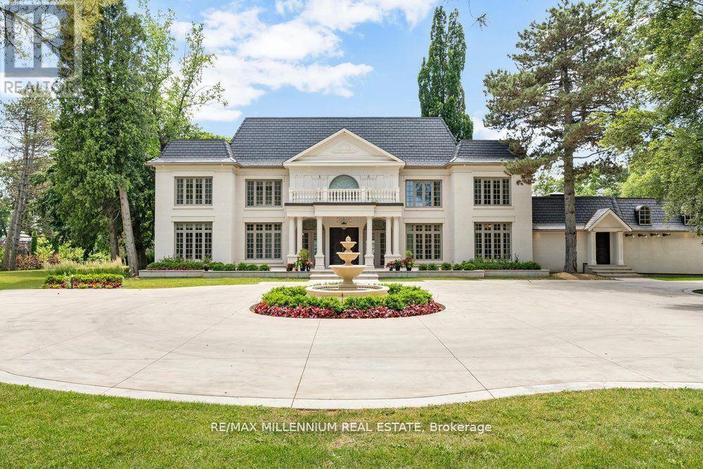 38 Park Lane Circle, Toronto, Ontario  M3C 2N2 - Photo 5 - C12725852