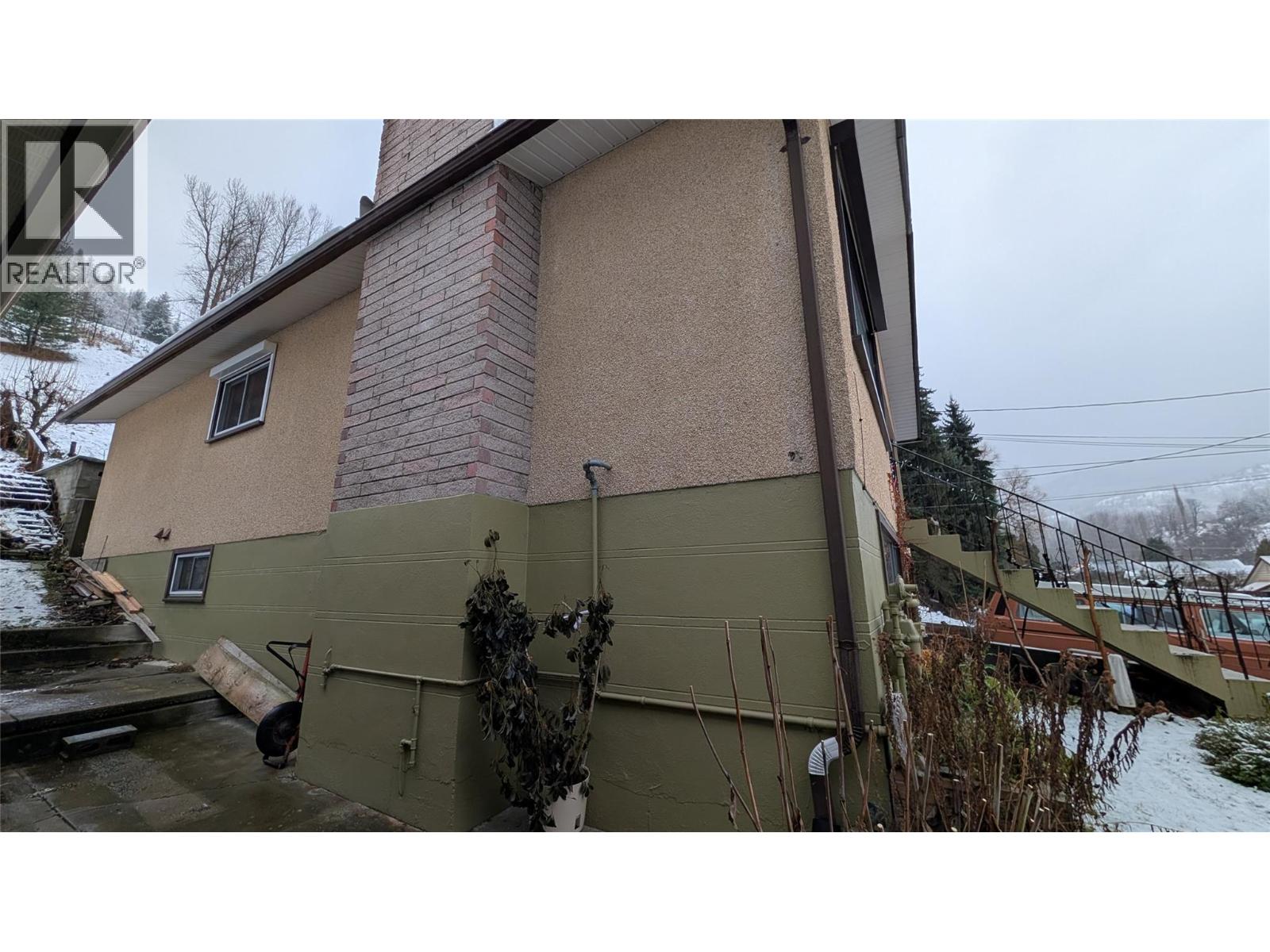 146 Colley Street, Warfield, British Columbia  V1R 2M2 - Photo 10 - 10372236