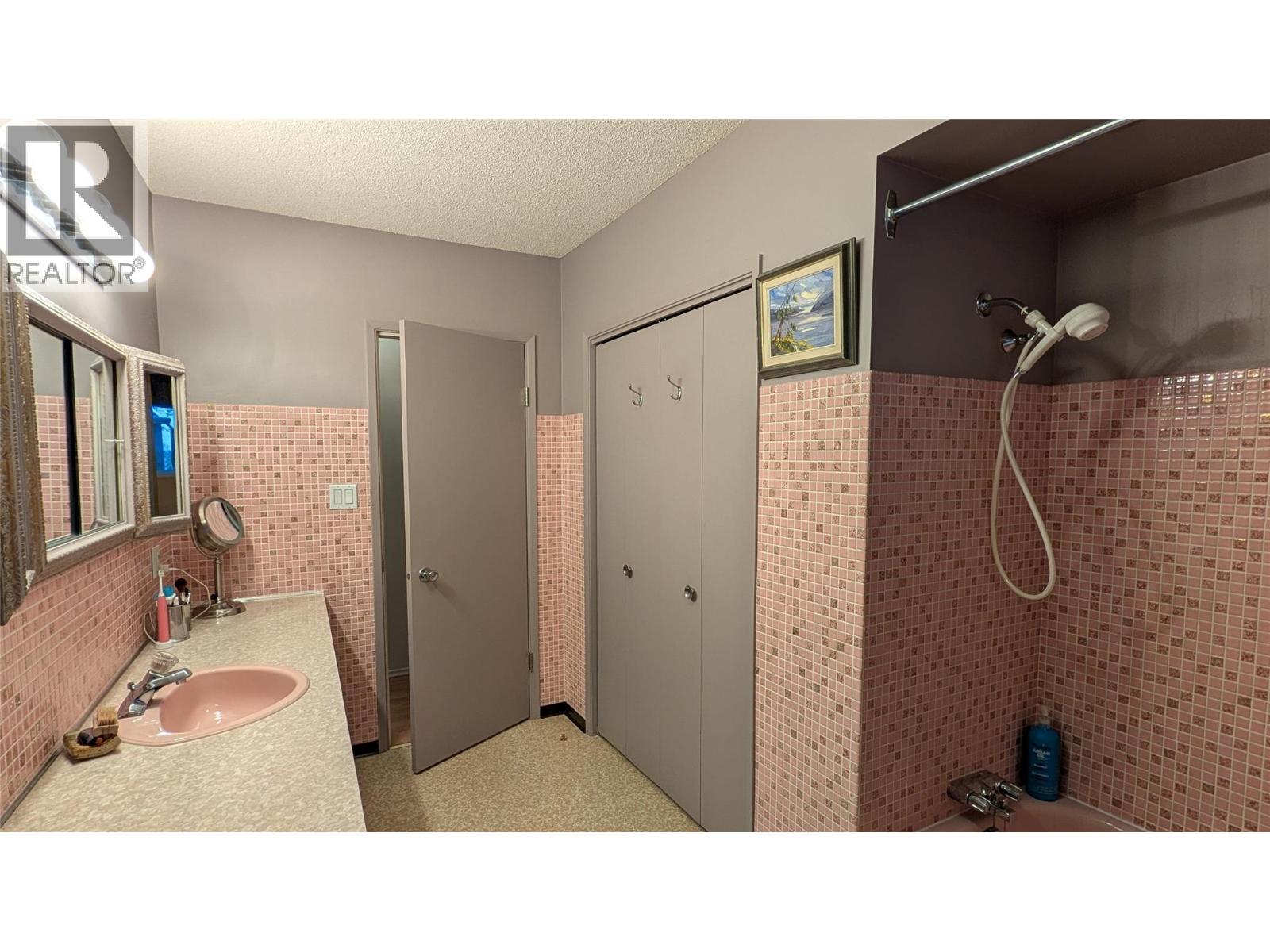 146 Colley Street, Warfield, British Columbia  V1R 2M2 - Photo 28 - 10372236