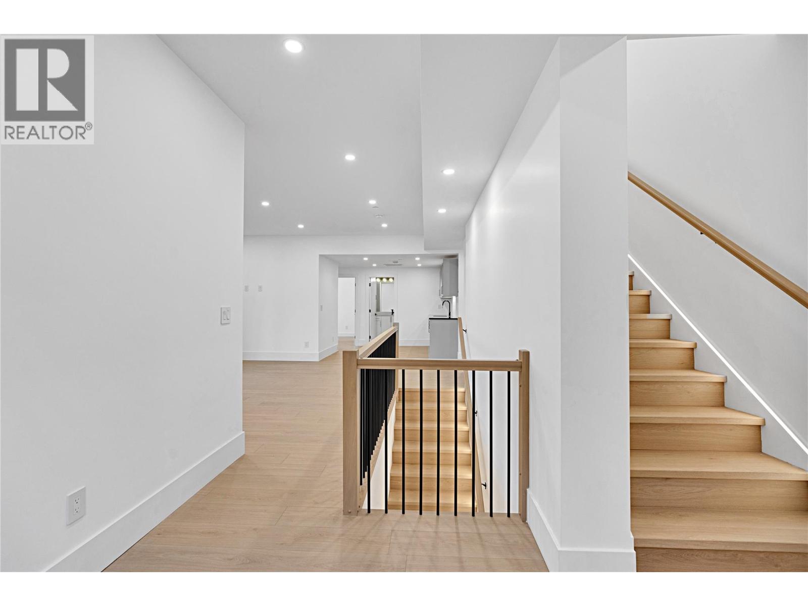 8920 Tavistock Road, Vernon, British Columbia  V1H 2L4 - Photo 38 - 10373727