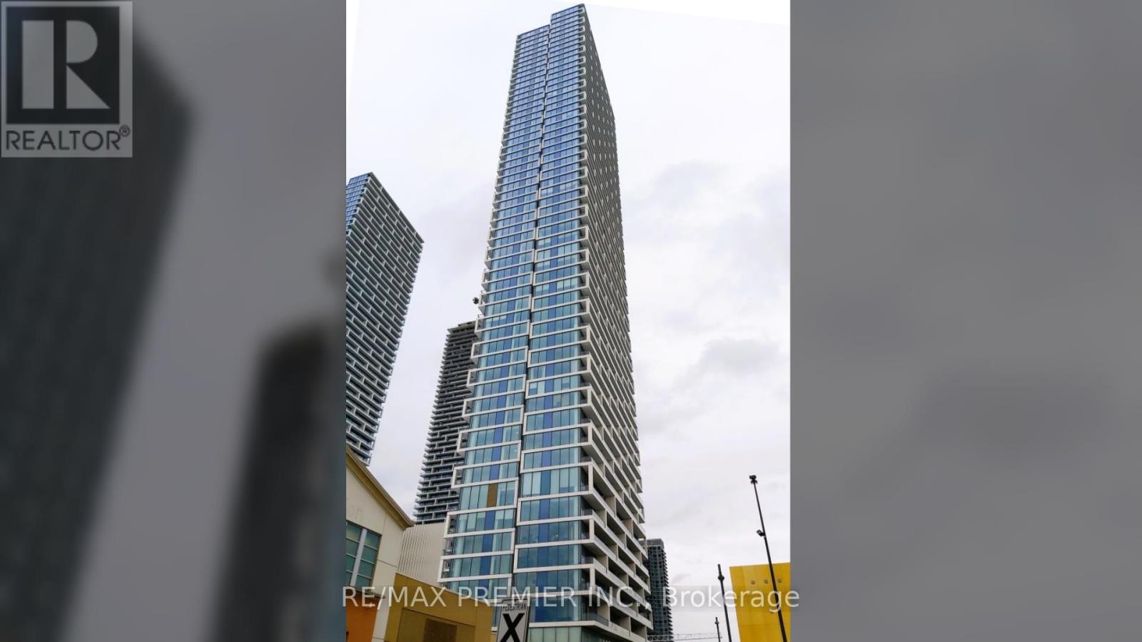 5306 - 5 BUTTERMILL AVENUE, Vaughan, Ontario