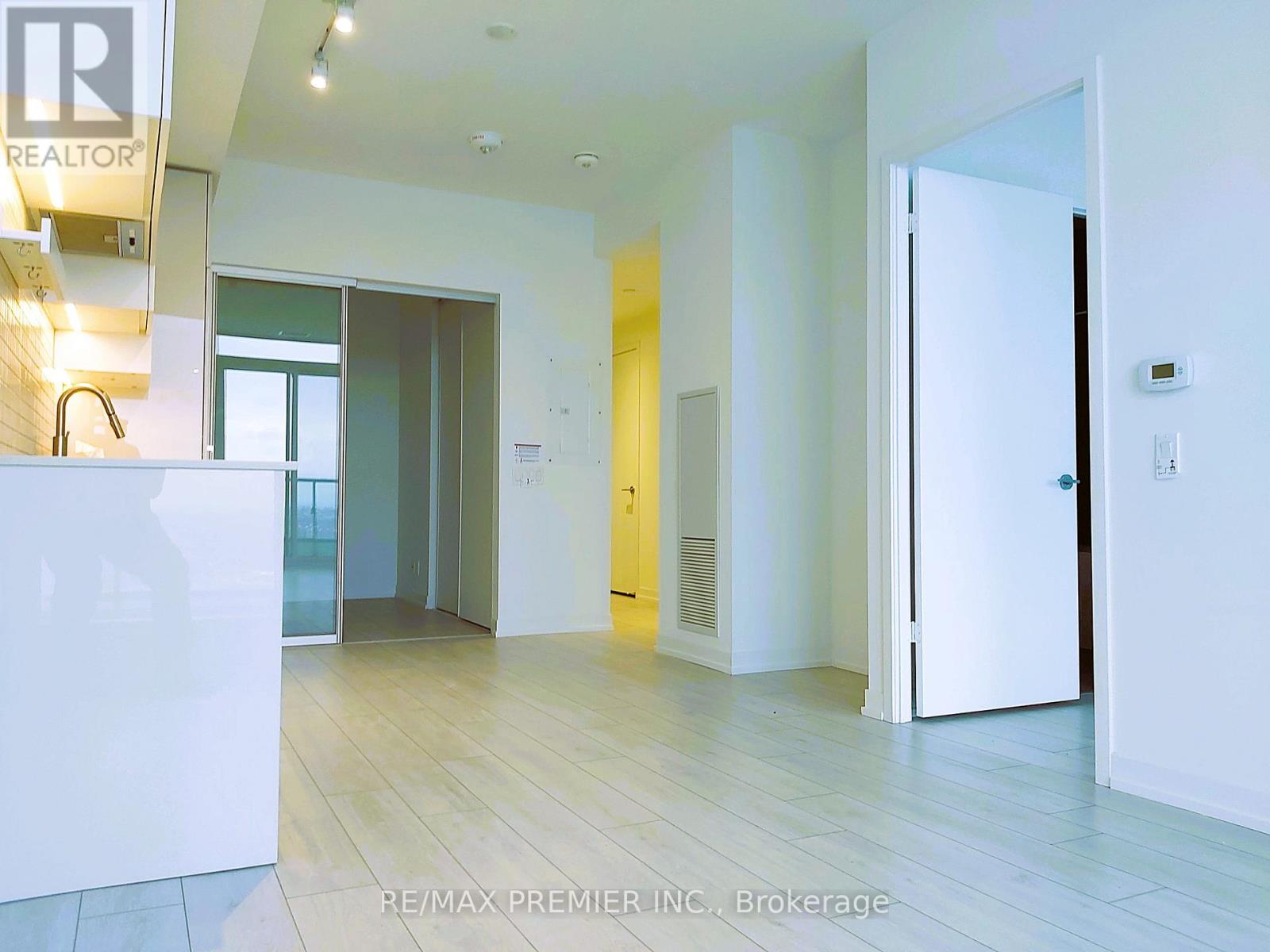 5306 - 5 Buttermill Avenue, Vaughan, Ontario  L4K 0J5 - Photo 3 - N12725682