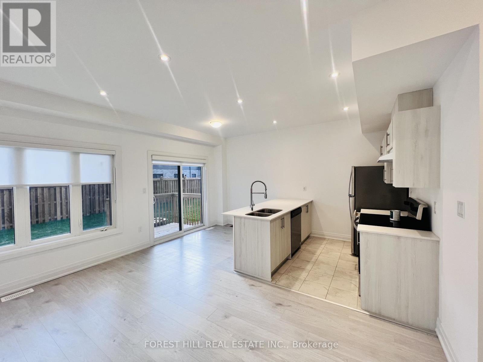 149 Gateland Drive, Barrie (Painswick South), Ontario  L9J 0M5 - Photo 7 - S12725676