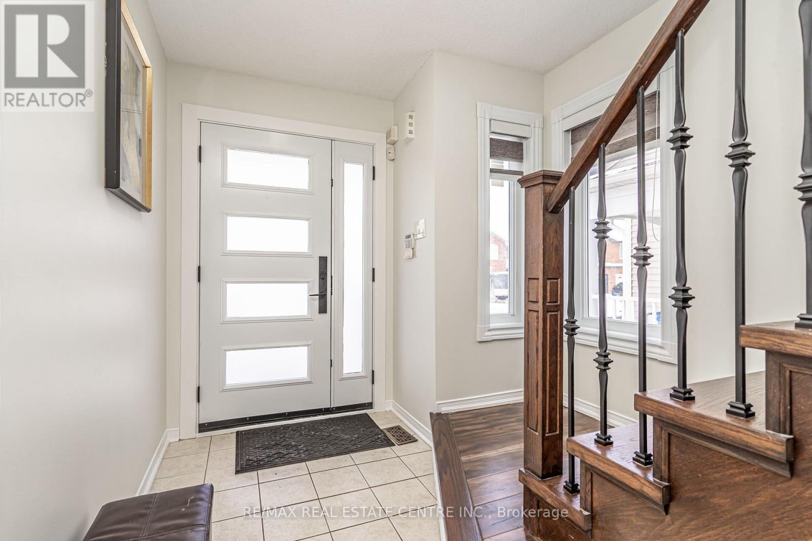 78 Tiller Trail, Brampton, Ontario  L6X 4S6 - Photo 5 - W12725670