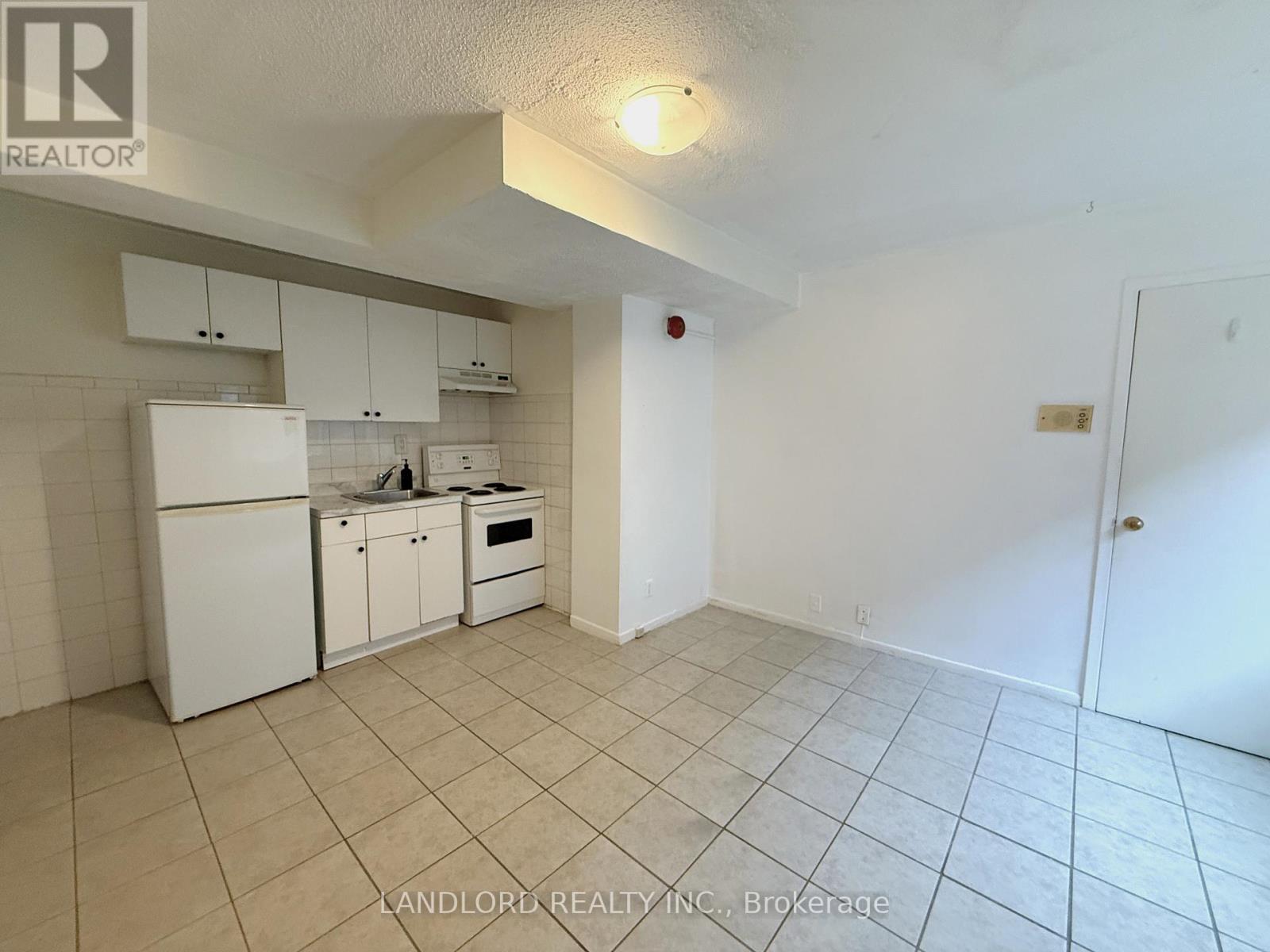 203 - 198 Dunn Avenue, Toronto, Ontario  M6K 2R9 - Photo 2 - W12725684