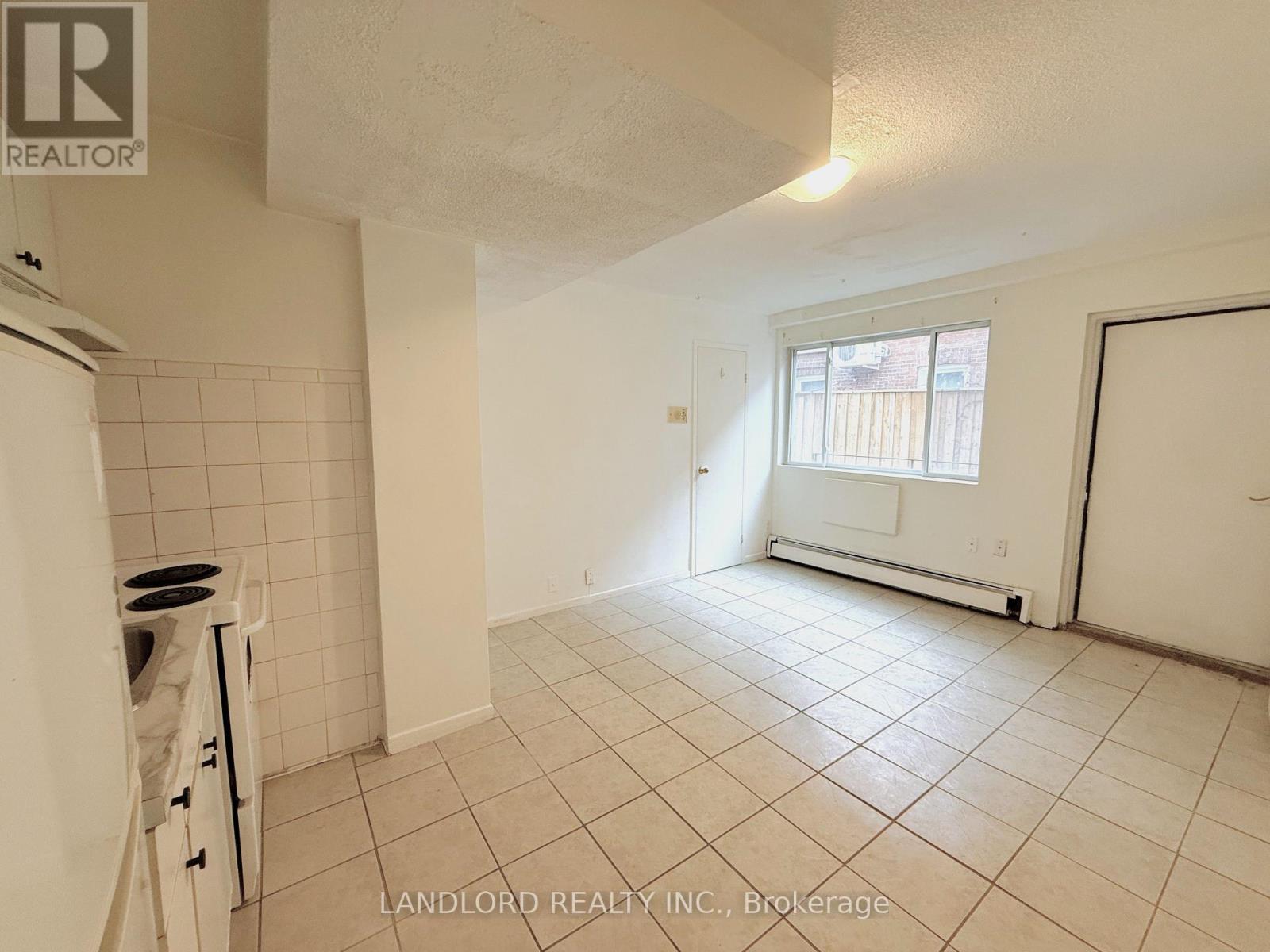 203 - 198 Dunn Avenue, Toronto, Ontario  M6K 2R9 - Photo 3 - W12725684