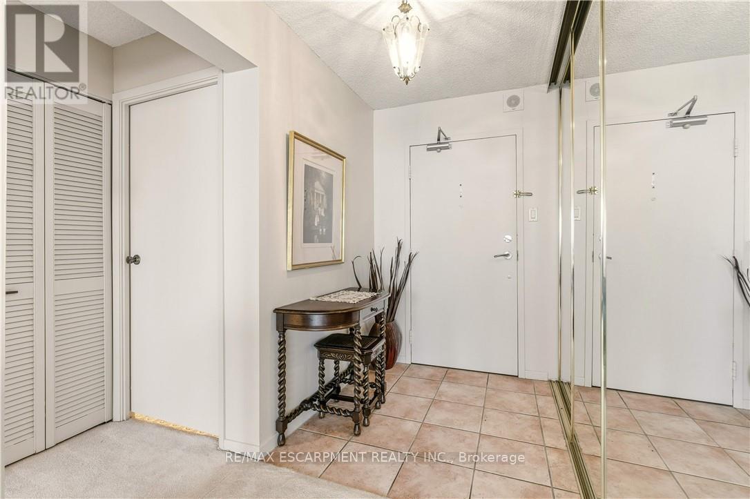 605 - 5280 Lakeshore Road, Burlington, Ontario  L7L 5R1 - Photo 10 - W12725694