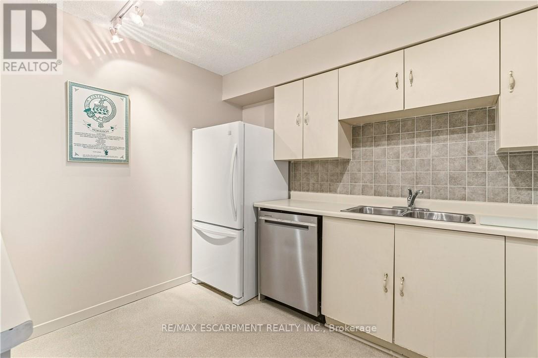 605 - 5280 Lakeshore Road, Burlington, Ontario  L7L 5R1 - Photo 24 - W12725694