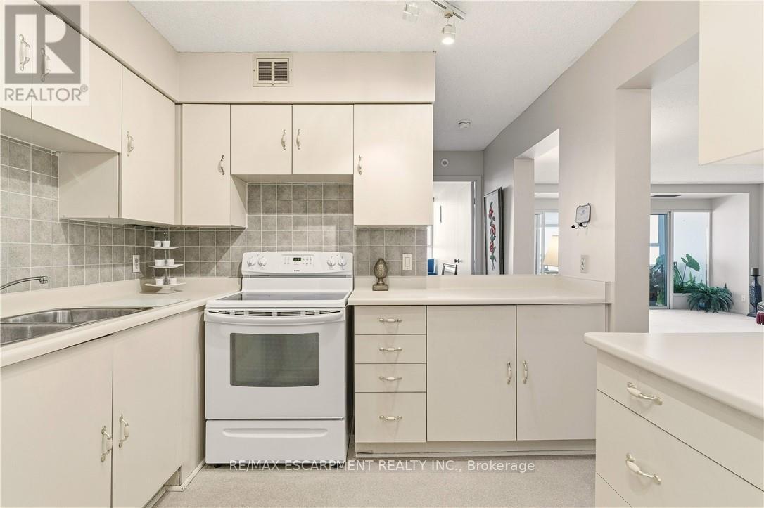 605 - 5280 Lakeshore Road, Burlington, Ontario  L7L 5R1 - Photo 26 - W12725694