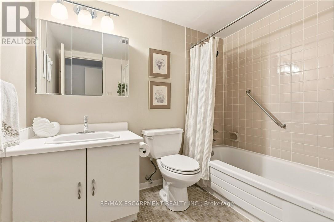 605 - 5280 Lakeshore Road, Burlington, Ontario  L7L 5R1 - Photo 30 - W12725694