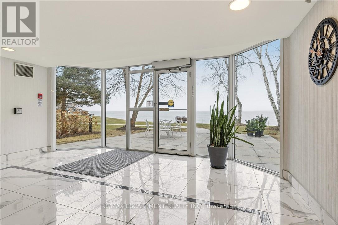 605 - 5280 Lakeshore Road, Burlington, Ontario  L7L 5R1 - Photo 5 - W12725694