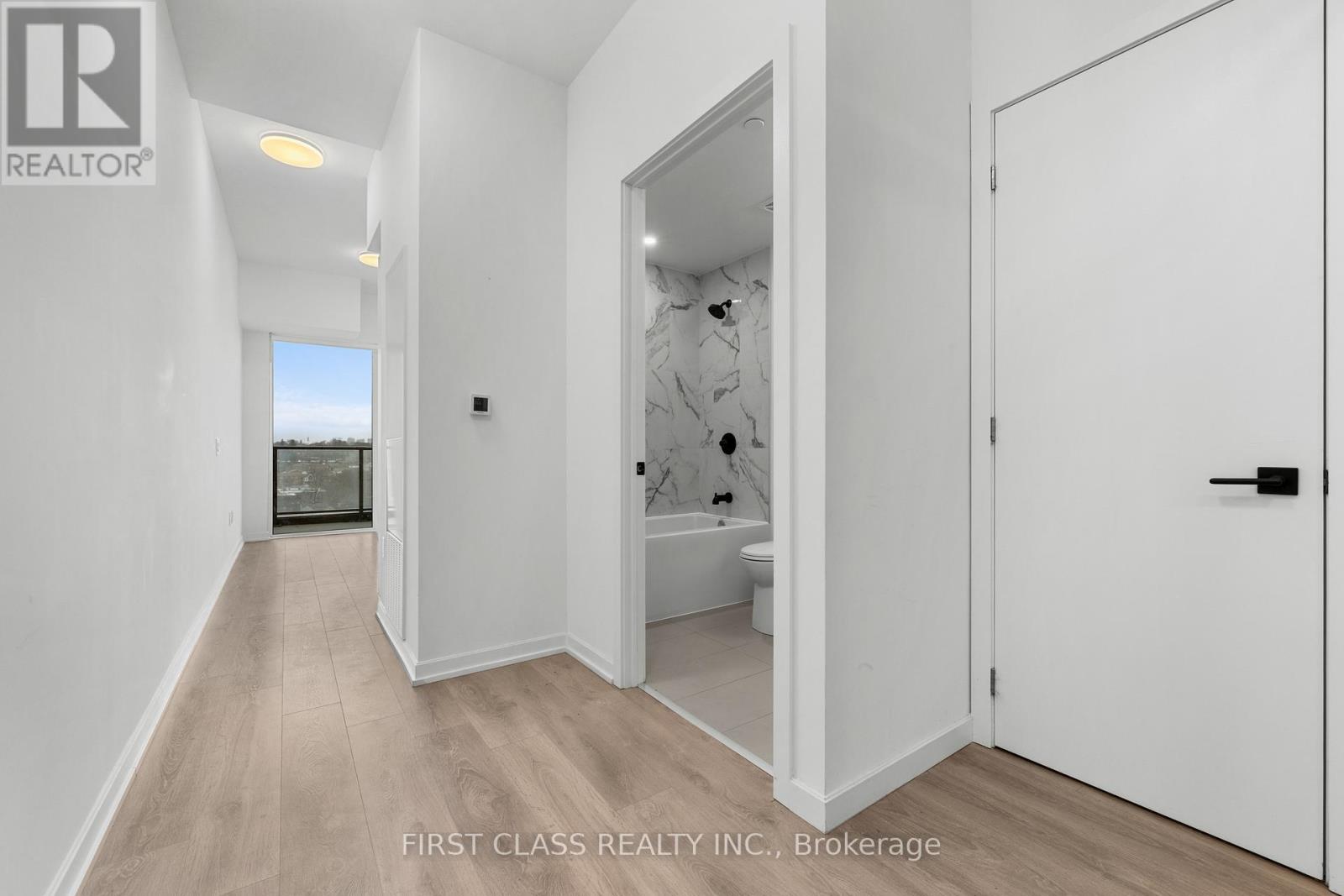 808 - 1285 Dupont Street, Toronto, Ontario  M6H 0E3 - Photo 3 - W12725696