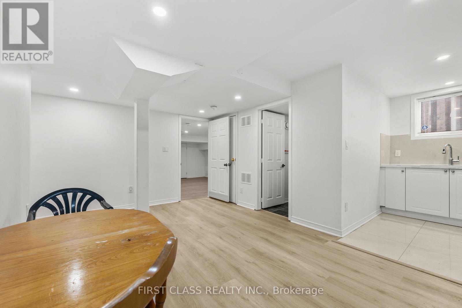 Lower - 5554 Churchill Meadows Boulevard, Mississauga, Ontario  L5M 6M6 - Photo 6 - W12725702