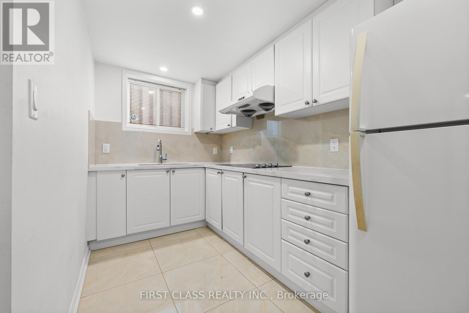 Lower - 5554 Churchill Meadows Boulevard, Mississauga, Ontario  L5M 6M6 - Photo 7 - W12725702