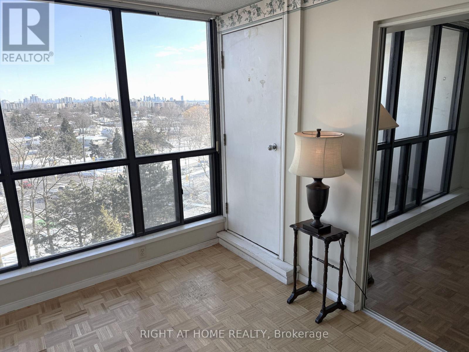 803 - 1111 Bough Beeches Boulevard, Mississauga, Ontario  L4W 4N1 - Photo 21 - W12725714