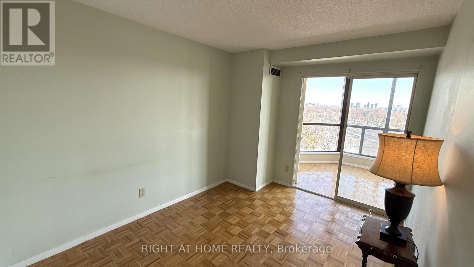 803 - 1111 Bough Beeches Boulevard, Mississauga, Ontario  L4W 4N1 - Photo 22 - W12725714