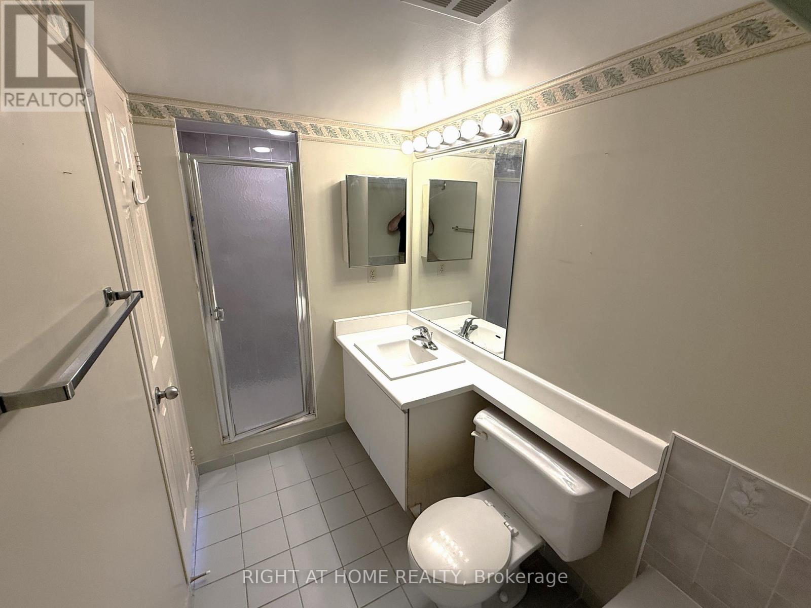 803 - 1111 Bough Beeches Boulevard, Mississauga, Ontario  L4W 4N1 - Photo 33 - W12725714