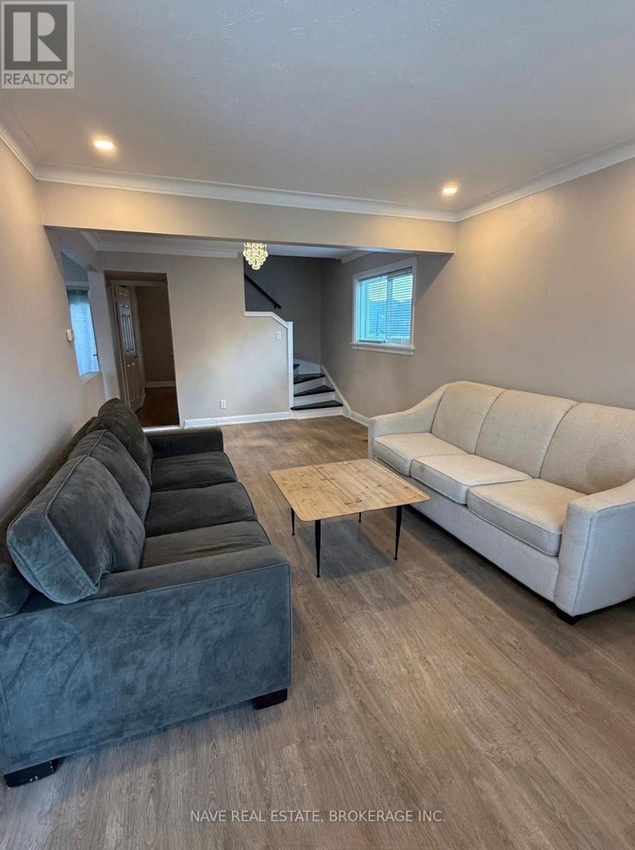 Main & 2nd Floor - 19 Westchester Street, Toronto, Ontario  M6M 2S4 - Photo 11 - W12725730