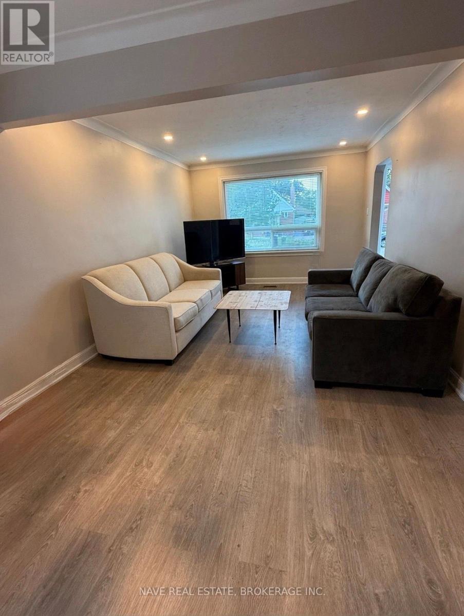 Main & 2nd Floor - 19 Westchester Street, Toronto, Ontario  M6M 2S4 - Photo 12 - W12725730