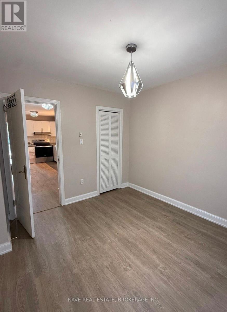 Main & 2nd Floor - 19 Westchester Street, Toronto, Ontario  M6M 2S4 - Photo 15 - W12725730