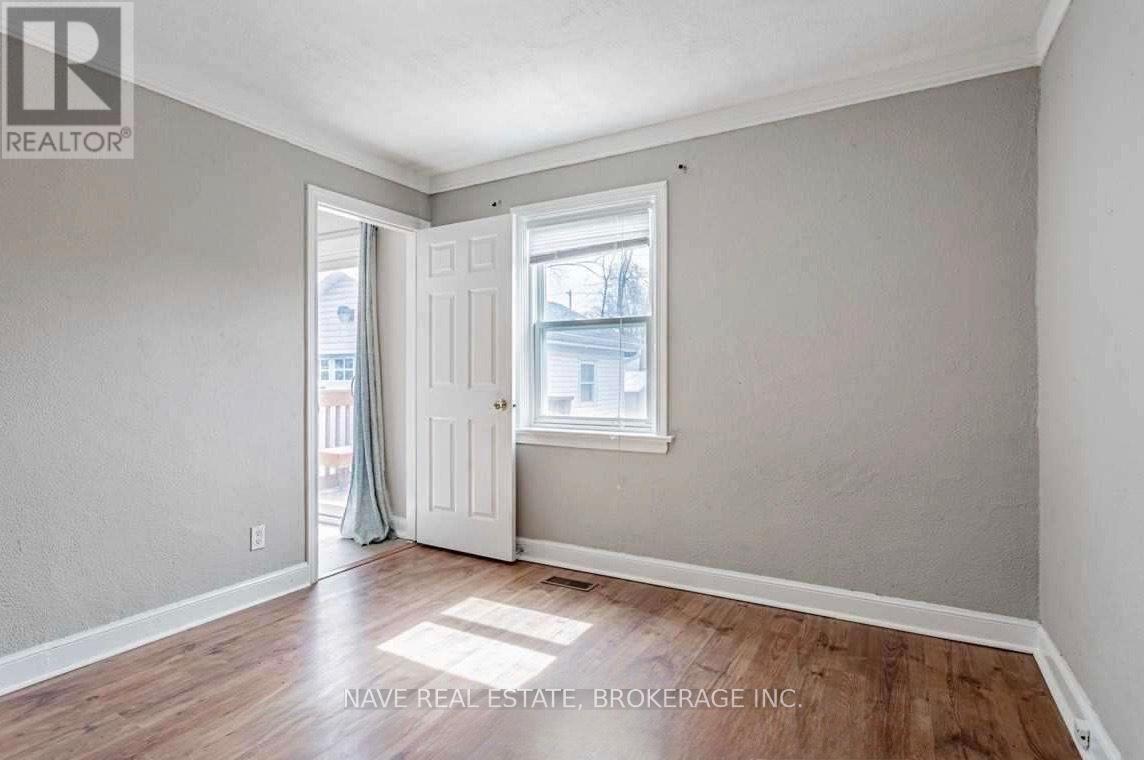 Main & 2nd Floor - 19 Westchester Street, Toronto, Ontario  M6M 2S4 - Photo 17 - W12725730