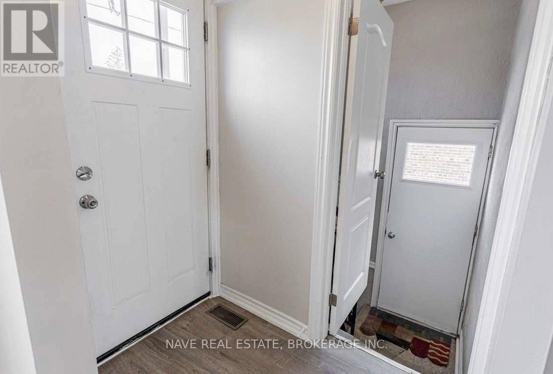 Main & 2nd Floor - 19 Westchester Street, Toronto, Ontario  M6M 2S4 - Photo 3 - W12725730