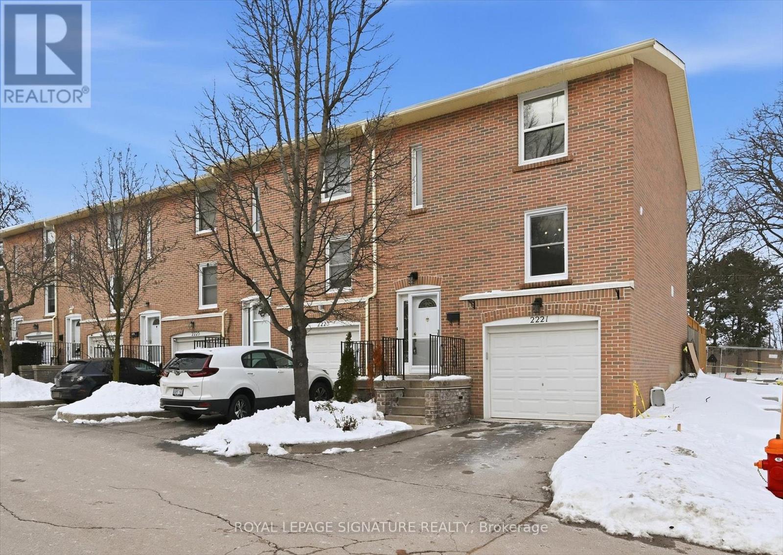 2221 Mountain Grove Avenue, Burlington, Ontario  L7P 2H8 - Photo 3 - W12725736